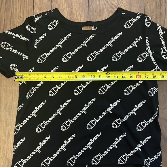 Champion crop top size medium - Picture 3 of 5